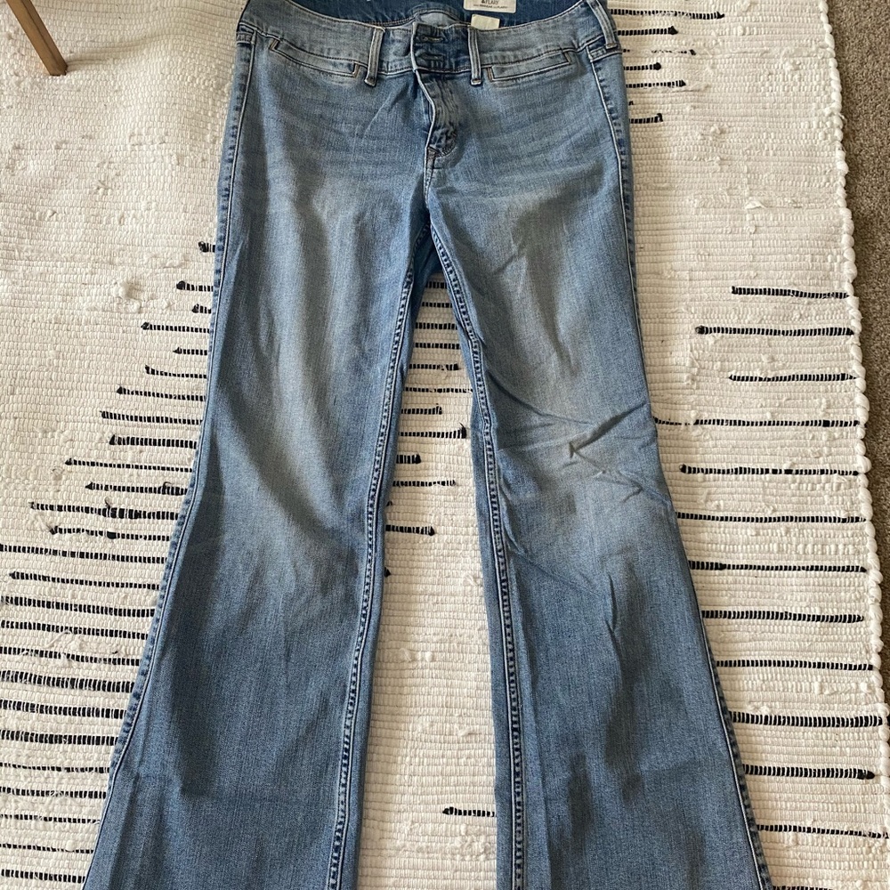 Flary Bell Bottom Blue jeans Sz. 31 x 32